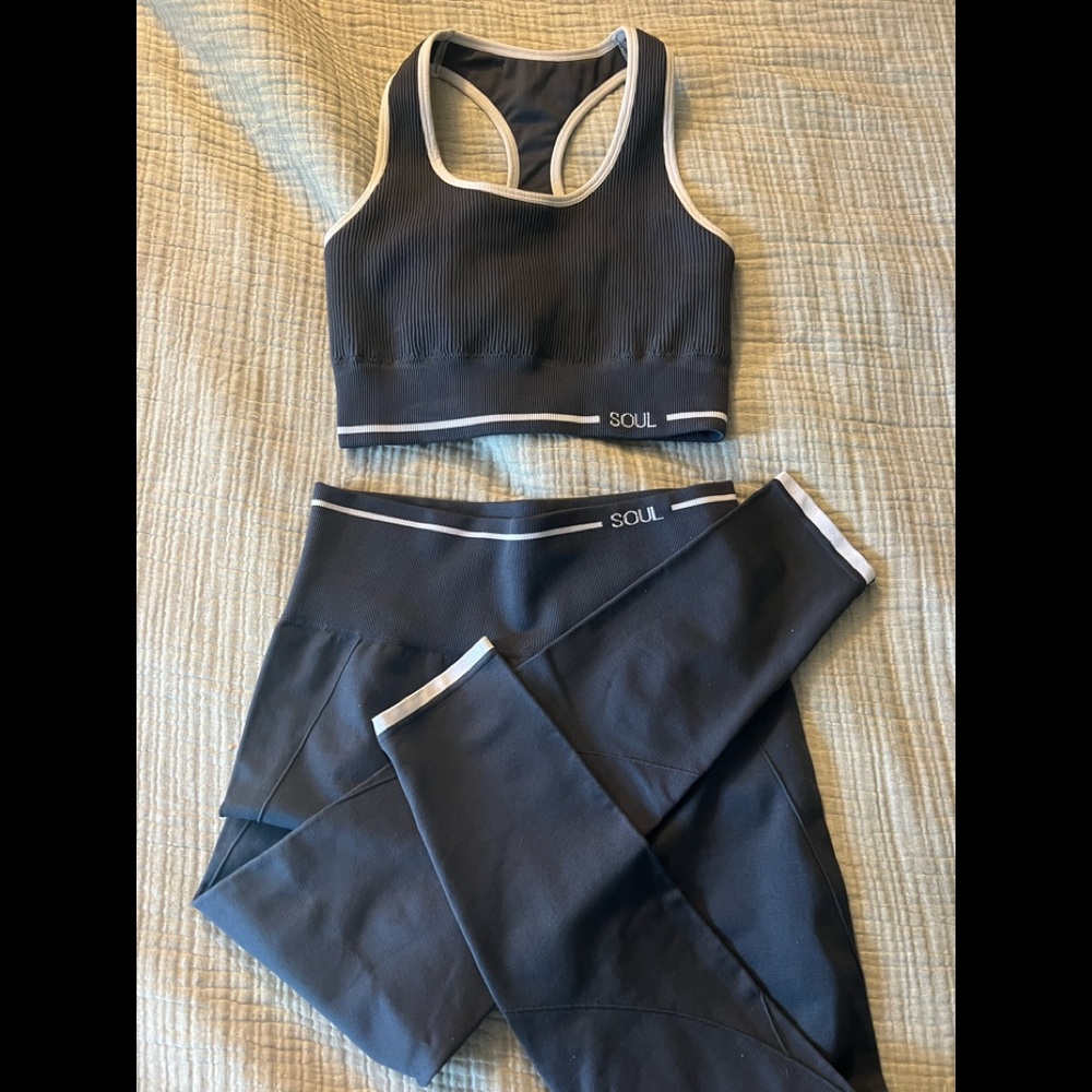 Soul cycle seamless knit set never worn!